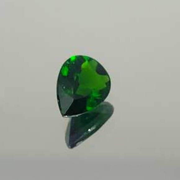 Gorgeous 2.3 Carat Chrome Diopside Gemstone!! - Picture 12 of 12